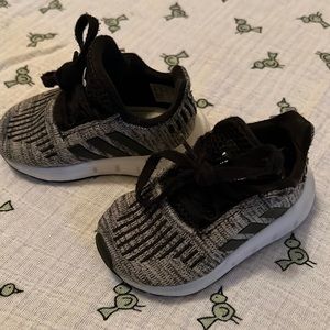 Toddler 4 grey Adidas Swift Run